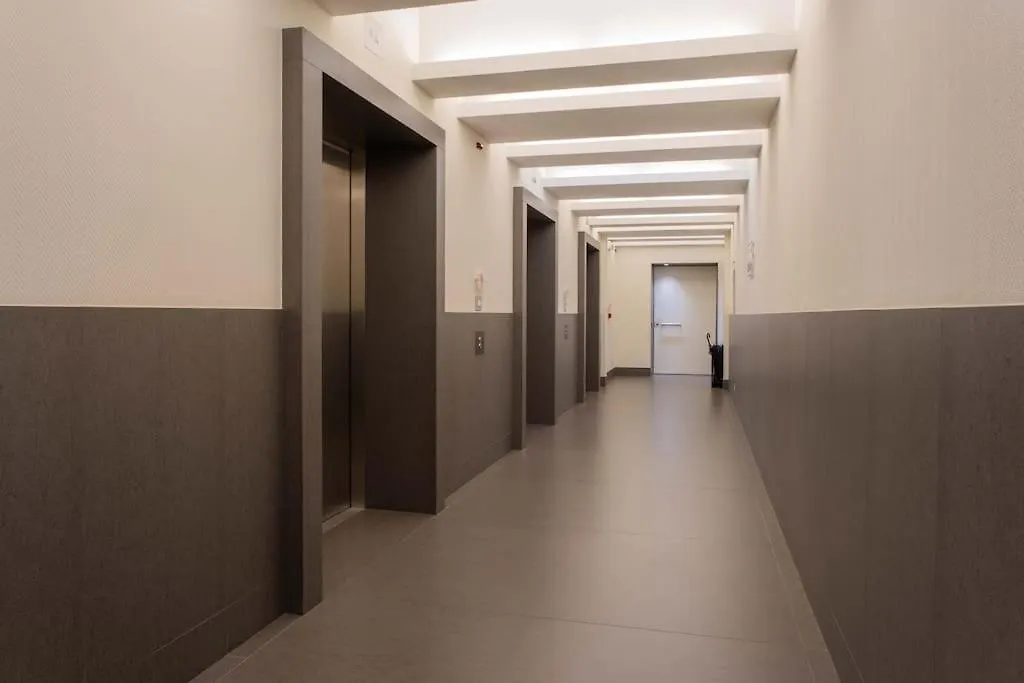 Sky High Dreams - Vista Duomo Apartment Milan