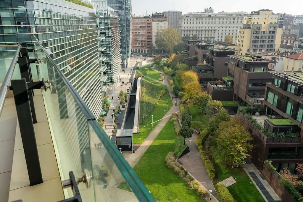 Sky High Dreams - Vista Duomo Apartment Milan